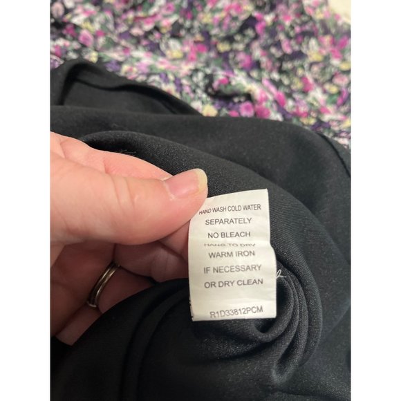 Chris McLaughlin woman’s black lined floral sleeveless midi dress size 6. - Picture 6 of 7